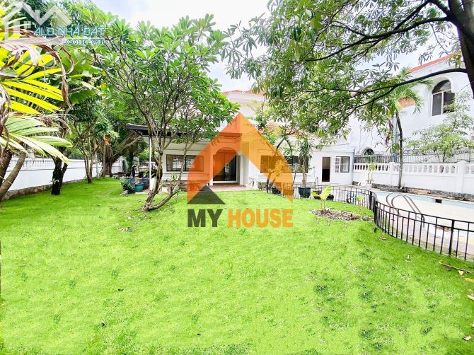 VILLA THẢO ĐIỀN sân rộng hơn nhà  cực mát yêu quá đi Việt Nam ơi**