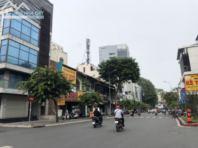 Cho thuê nhà GÓC 2MT 129-131 Đinh Tiên Hoàng, Phường Đa Kao, Quận 1, Hồ Chí Minh - 1