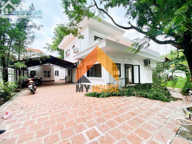 VILLA THẢO ĐIỀN sân rộng hơn nhà  cực mát yêu quá đi Việt Nam ơi** - 1