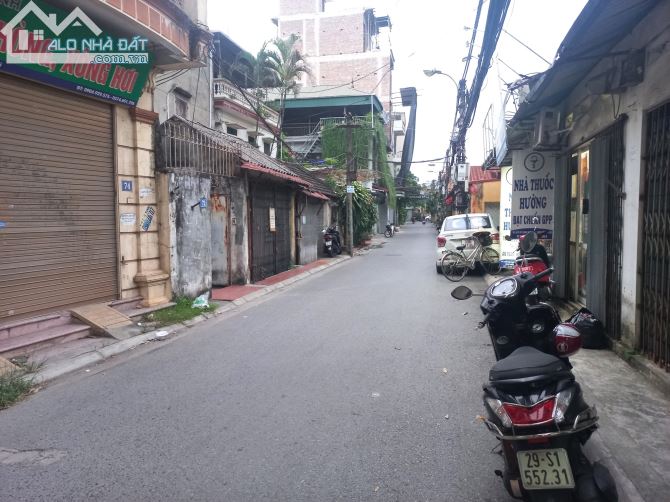 Zời Siêu Ngon n.PHỐ Bát Khối 40m Đất 4.3 2.5 tỷ