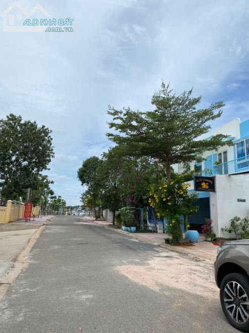 Bán 2 lô liền kề Hiền Vương, Thanh Hải, Phan Thiết, Hướng Tây Bắc, DT 220m2 giá 7 tỷ - 1