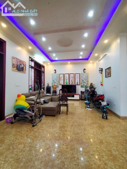 Đức Giang Long Biên 60m 5 tầng 6 ngủ 6 tỷ, ô tô thông SIÊU ĐẸP. - 2