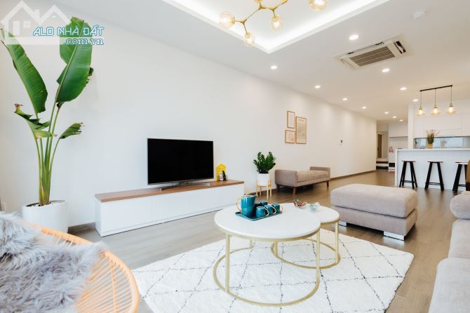 Cho thuê căn hộ FLC Cầu Giấy 123m cao cấp 3pn full mới đẹp giá chỉ 19tr/tháng