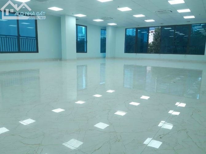 BQL cho thuê Văn phòng lô góc phố Mễ Trì Hạ - Nam Từ Liêm. 180 m2 -250m2 - 1