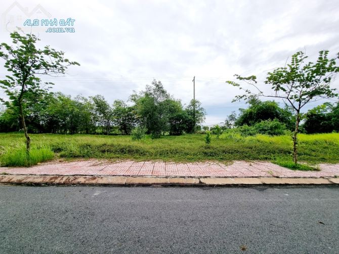 10x17.3 khu Làng Sen giá chỉ 2.3 tỷ. Cực kỳ đẹp đầu tư