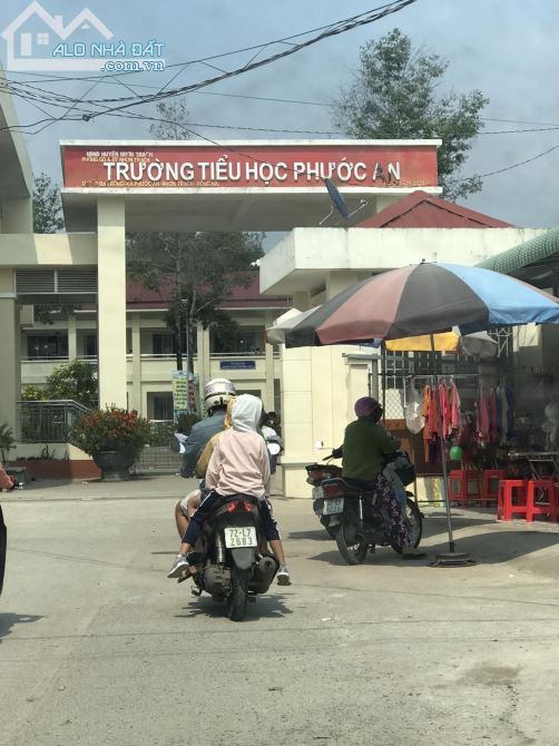 Bán đất thổ cư, mặt tiền đường xe tải, liền kề trường học - 2