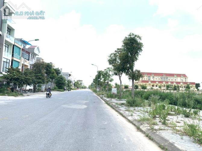 Cần bán lô đất mặt đường Lê Hiến Tông, Phường Đông Vệ, Thành phố Thanh Hóa 90m2 giá 3.5 tỷ - 2