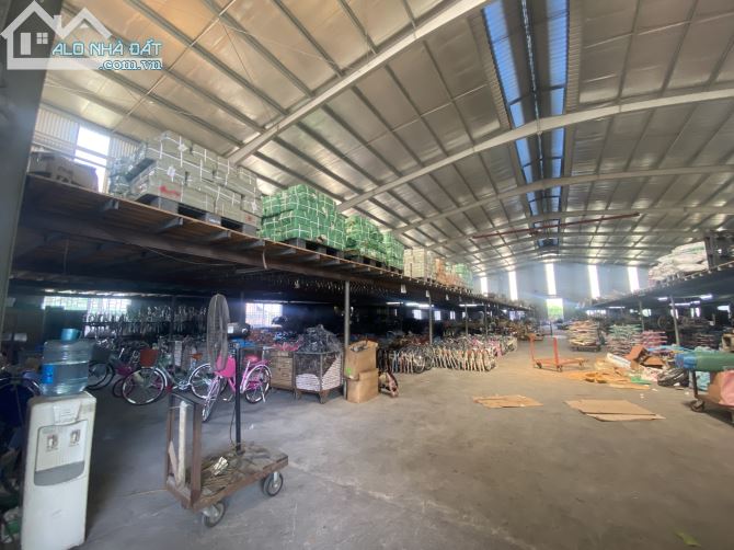 Cho thuê kho xưởng 1700m2 đến 4000m2 tại gần cầu Thanh Trì, HN