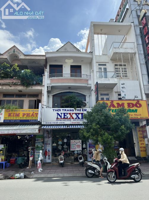 4,7 x 23m, nhà 3 lầu mặt tiền CMT8 - P. 5 - Tân Bình (gần ngã 3 Phạm Văn Hai - giá 23,5 tỷ