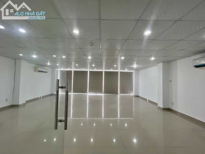 Văn phòng cho thuê, 90m2, Đường Núi Thành, Quận Tân Bình - 2