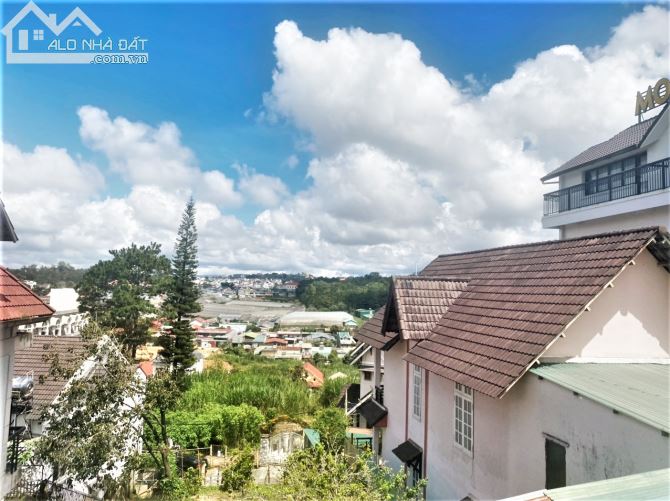 Biệt thự cũ 411m2 đất Sương Nguyệt Ánh, cách hồ 500m view cực đẹp giá 26 tỷ - 1