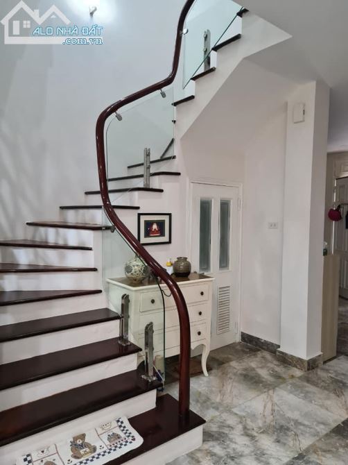 PHÂN LÔ HDMON LÁNG HẠ. GIÁ TỐT NHẤT KHU. DT 70M2, 5 TẦNG, MT 5.5M. GIÁ 19 TỶ - 3