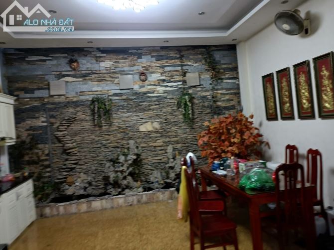 Bán nhà mặt Phố 640 Nguyễn Văn Cừ 88m 4 tầng mt 5.4m 8.8 tỷ Long Biên - 4