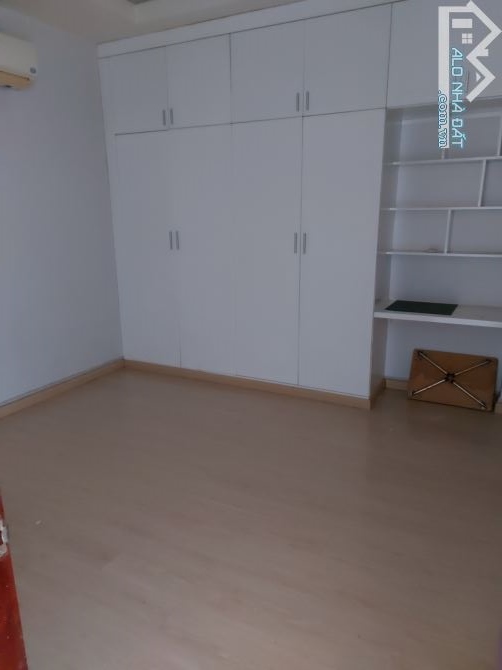 Cần bán nhà cấp 3 mặt tiền đường Trần Hưng Đạo ngã ba trần hưng đạo - đại lộ hùng vương