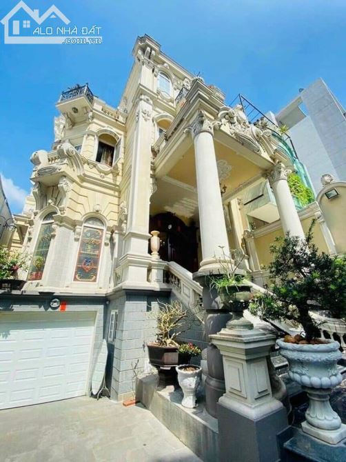 Villa 3 lầu, khu dân cư Nguyễn Huy Tưỡng - Bình Thạnh (9x14m) giá 24 tỷ