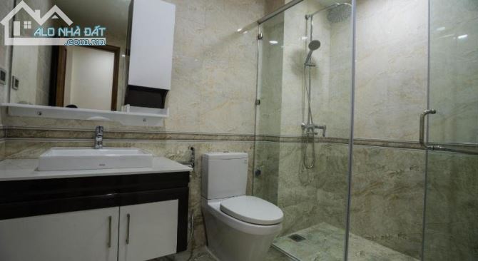 Cho thuê căn hộ dịch vụ đầy đủ tiện nghi gần phố Châu Long, Cửa Bắc, Hồ Tây. - 5