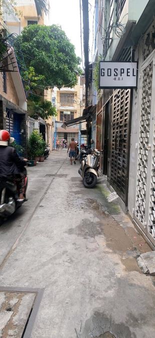 NHÀ CA SĨ PHẠM TRƯỞNG - 4 TẦNG BTCT - ĐẸP LUNG LINH - XE HƠI TRƯỚC NHÀ - TẶNG NỘI THẤT C.C - 5