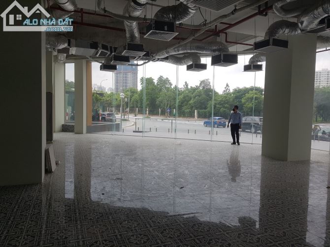 Cần bán 250m2 sàn văn phòng phố Dương Đình Nghệ, Hà Nội.