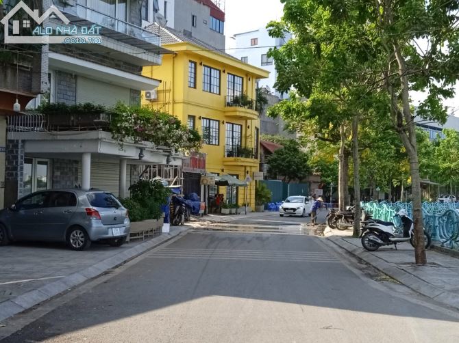 MẢNH ĐẤT VÀNG SIÊU HIẾM – MẶT HỒ TÂY TUYỆT ĐẸP – KINH DOANH ĐỈNH CỦA ĐỈNH – VỈA HÈ RỘNG - 1