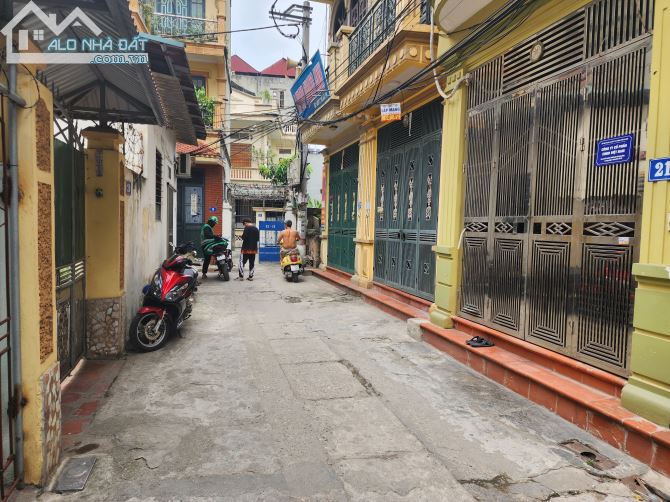 Ngọc Hồi- Ô tô đỗ cửa- Vuông đẹp nở hậu - Nhỉnh 3 Tỷ - 1
