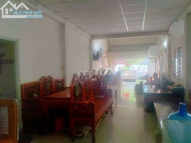 Nhà mặt tiền 3 tầng 74m2 rộng 4,2m Phan Văn Trị 10,9ty - 2