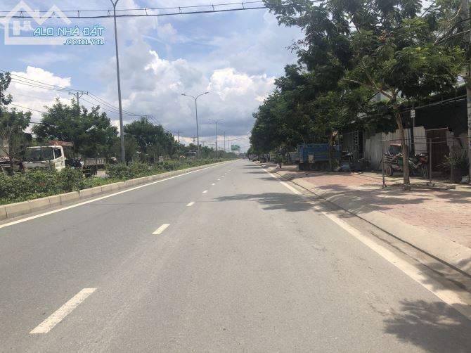 Bán 1028m2 đất giáp sông, mặt tiền đường NGUYỄN VĂN TẠO, Nhà Bè. Giá 18tr/m2 - 2