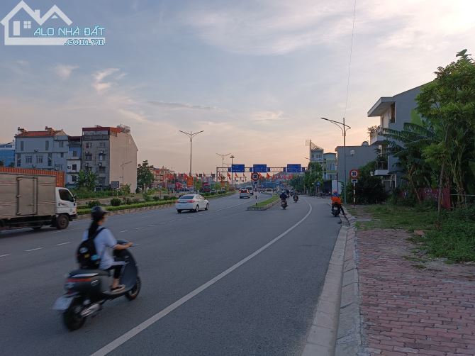 Bán Đất SỔ ĐỎ mặt đường Bùi Viện, ngay Vòng xuyến Lê Hồng Phong, NGT - Gần BT Phát Dầu - 2