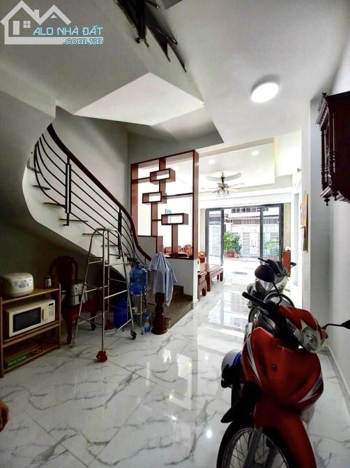 BÁN NHÀ ĐƯỜNG SỐ 51,GÒ VẤP.4 TẦNG.GIÁ 6,4 TỶ - 3