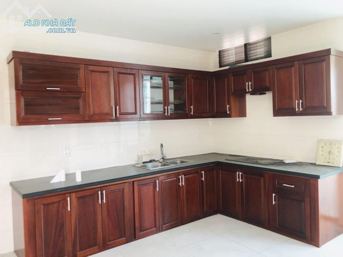 Bán nhà Minh Khai mặt phố kinh doanh văn phòng thang máy 24 tỷ - 2