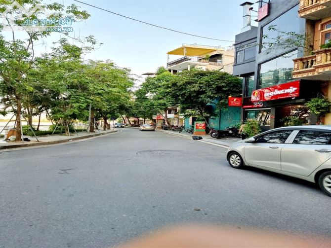 Bán nhà 90m2, Lô Góc MP Trích Sài, Quận Tây Hồ, MT 7.4m, Đầu tư xứng đáng Đẳng Cấp 43 tỷ