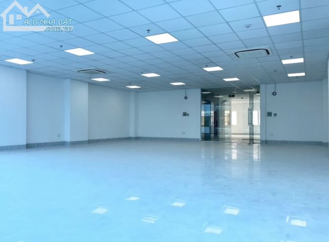 Cho thuê văn phòng Quận Tân Bình, 75m2 - 2000m2, Đường Hồng Hà, Liên Hệ: Mr. Hiệp - 2