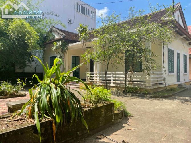 🔥🔥🔥 Mặt tiền gần kề sông Hương thơ mộng, sát bên trường Quốc Học Huế, ngang gần 20m - 2