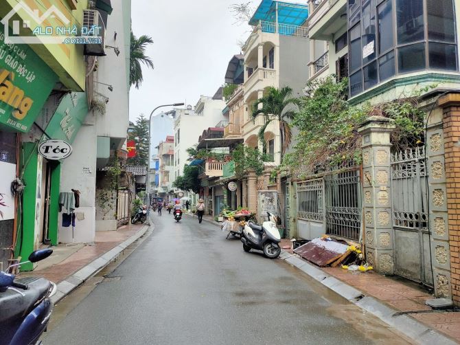 Ngọc Lâm long Biên 76m C4 mt 4,8m 7.6 tỷ