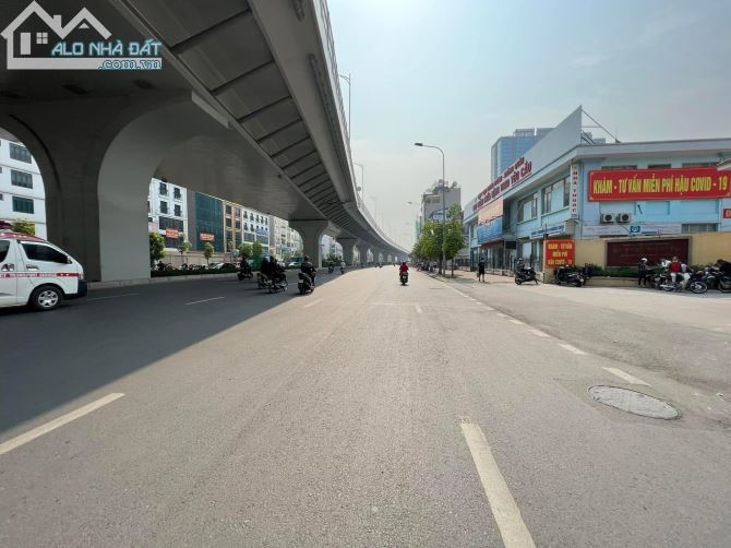 BÁN ĐẤT TẶNG NHÀ 4 TẦNG – MẶT PHỐ LỚN TRƯỜNG CHINH - 3 MẶT THOÁNG - KINH DOANH ÁC LIỆT - 1