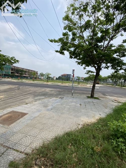 ⭐️⭐️⭐️⭐️⭐️ Bán lô đất 2 mặt tiền khu vực An Đông, TP. Huế. (Đường 24m và 13m) - 1