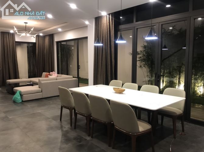 Bán Biệt Thự Vips Bùi Tá Hán. Nam Việt Á