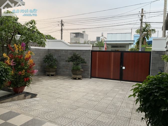 Biệt thự kp3 Trảng Dài 673m² sổ riêng chỉ 8,2 tỷ