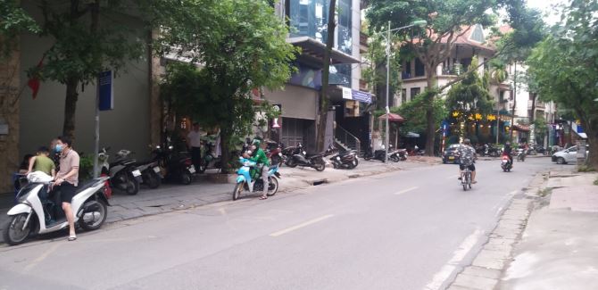 MẶT PHỐ TRẦN QUANG DIỆU QUẬN ỦY ĐỐNG ĐA DT81m2 THANG MÁY + MẶT TIỀN ĐẸP
