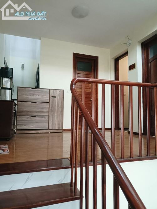 Biệt thự đẹp lại Việt Hưng, Long Biên cho thuê. Làm văn phòng hoặc ở. - 1