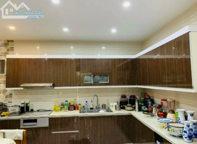 Chính chủ gửi bán căn nhà ngõ to, ô tô đánh võng đường Lạch Tray - 1