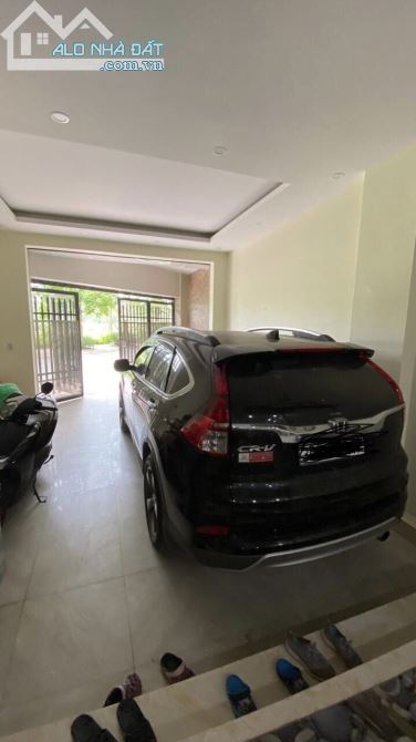 Phân lô Đức Giang, Vỉa hè, ô tô tránh, ngõ thông, kinh doanh, DT 135m2, MT 5.5m, giá 17 tỷ - 2