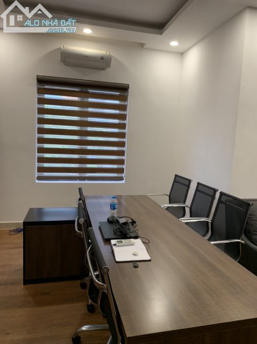 Cho thuê (CẢ NHÀ) biệt thự KĐT Dịch Vọng-Cầu Giấy,DT 200m,3 tầng ,MT 10m,Giá 55tr/th. - 3