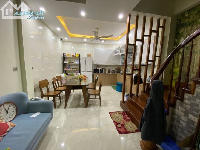 Phân lô Đức Giang, Vỉa hè, ô tô tránh, ngõ thông, kinh doanh, DT 135m2, MT 5.5m, giá 17 tỷ - 3
