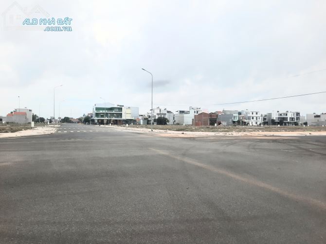 Chính Chủ Cần Bán Lô Đất Nền Lk Phú Thạnh Sạch Đẹp Giá Sập Hầm