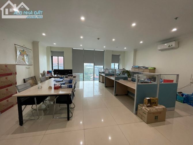 Cho Thuê Văn Chân  Cầu Vượt Mai Dịch DT 95m2 Gía thuê 14tr/th có luôn