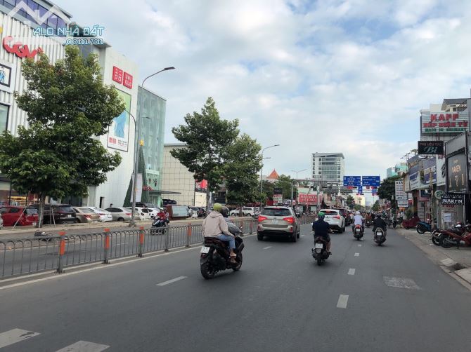 Bán CHDV Dương Quảng Hàm, 156m2, ngang 8m, 35PN, DT 145 triệu, gần Emart, 25 tỷ. - 1