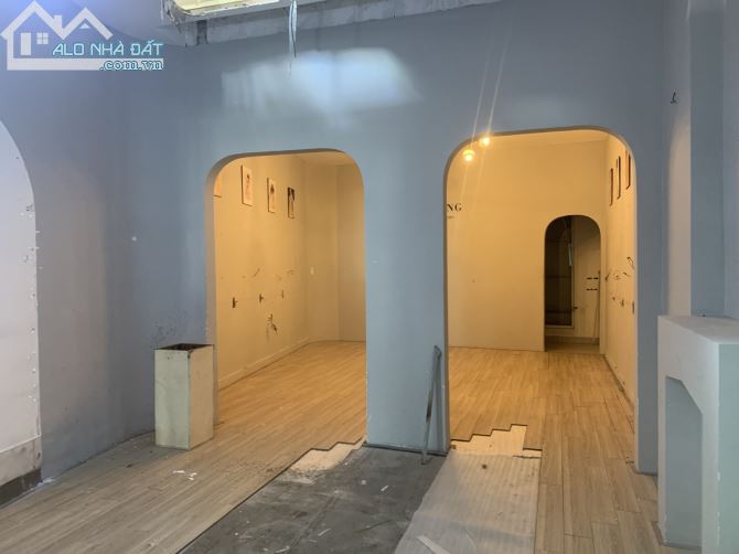 Nhà bán kiệt đường Nguyễn Văn Linh, Hải Châu, 80m2, 2 tầng, giá 3,5 tỷ. - 2