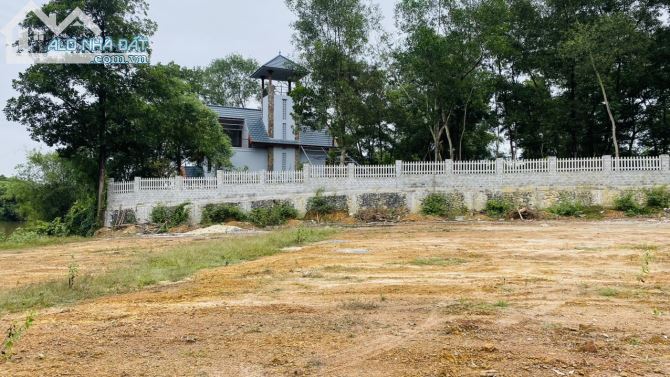 THỜI ĐIỂM BẮT ĐÁY BĐS GIÁ RẺ! LÔ ĐẤT BÁM HỒ ĐỒNG SƯƠNG CÓ DT 3200m2 SẴN 200m2 TC - 3
