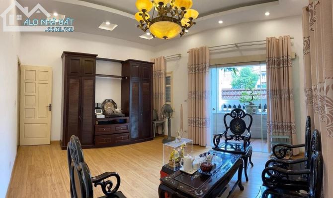 Phân Lô Tướng Bộ Quốc Phòng, Hoàng Quốc Việt, VIP Cầu Giấy, 98m2,MT 5m, 2 Thoáng, Vỉa hè - 1