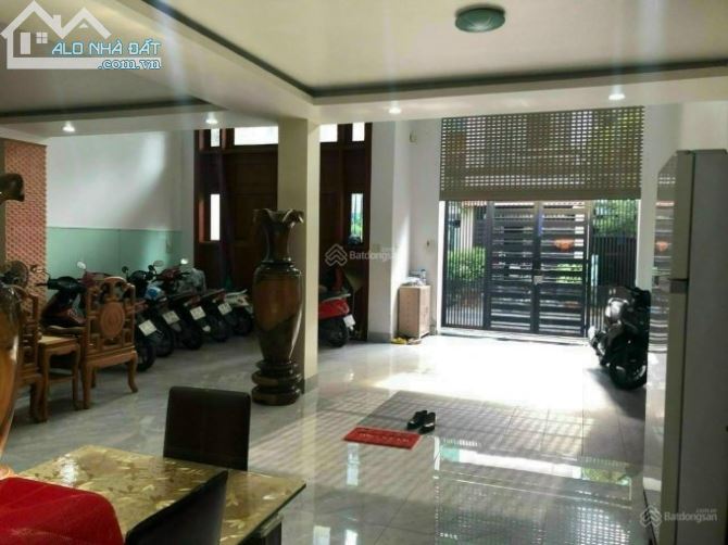 Hẻm 8m Thoại Ngọc Hầu, Q Tân Phú - 8x15m - lửng, 1 lầu - 13.5 tỷ. - 2